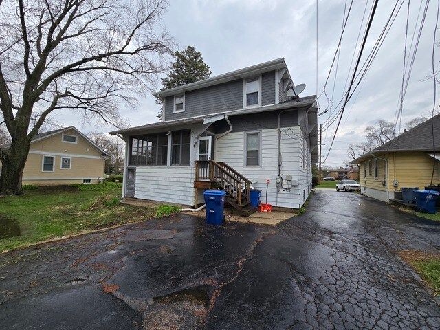 Foto del edificio - 249 E Park Blvd