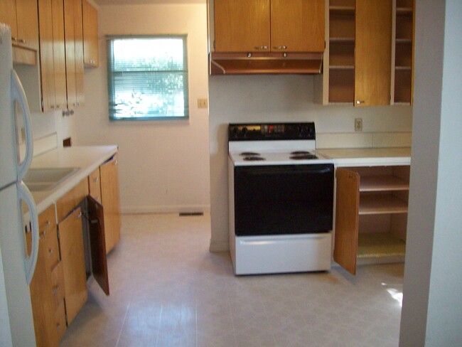 Building Photo - 22 La Veta Ave