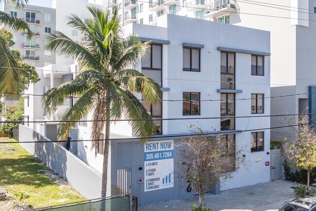 Building Photo - 726 NW 3rd St