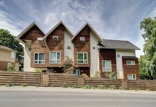 Building Photo - 1991 Gilman Dr W