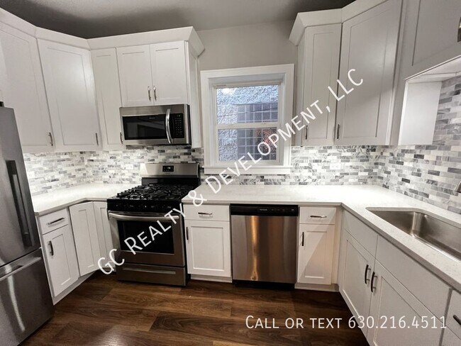 Foto del edificio - 1439 N Artesian Ave