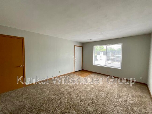 Building Photo - 1705 Jamestown Rd