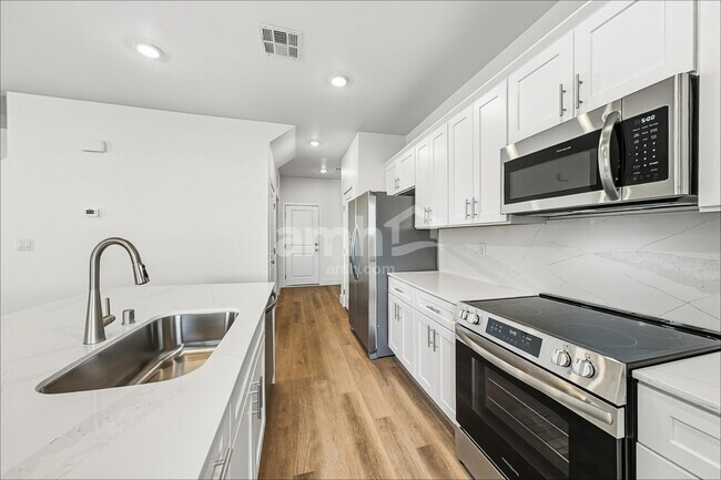 Foto del edificio - 9486 Aldersyde Dr