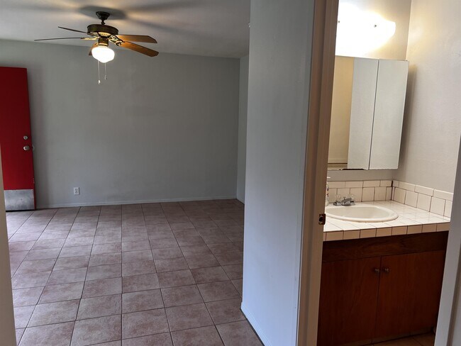 Foto del edificio - 11-3774-3774 3rd St