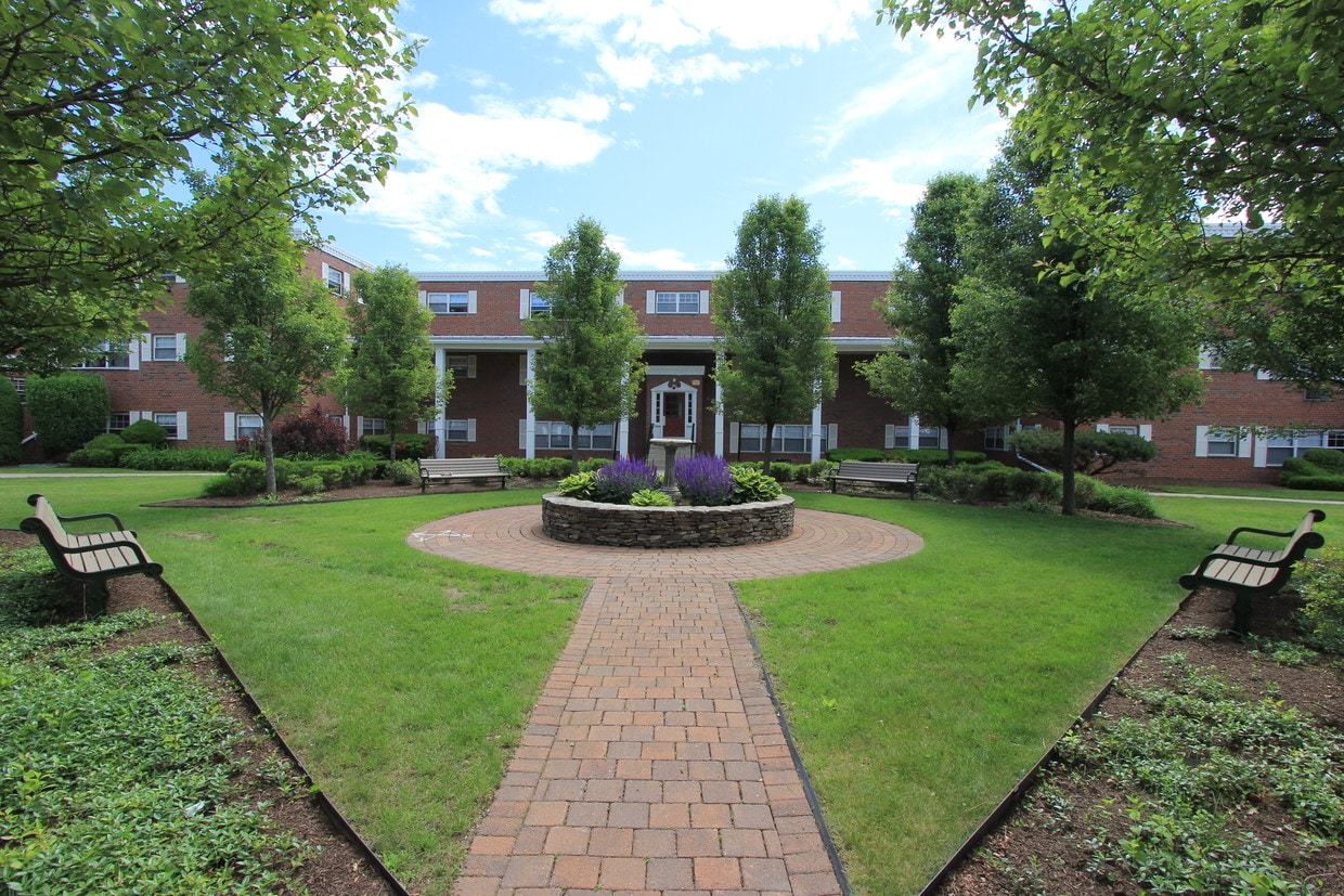 545 Worcester Rd Unit 45071, Framingham, MA 01701 Condo for Rent in