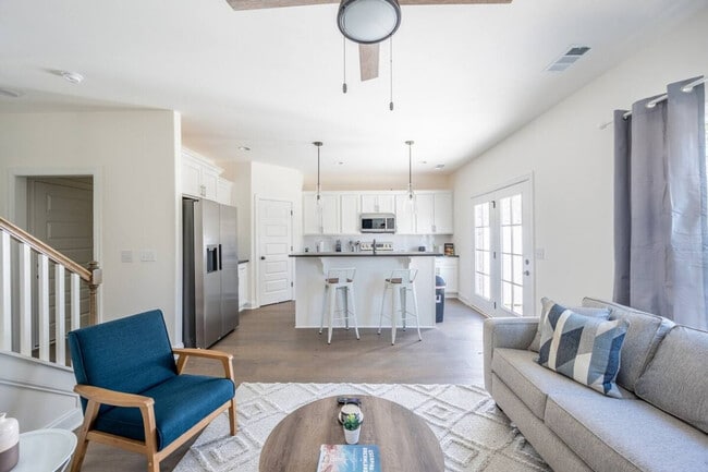 Foto del edificio - 3319 Old Hickory Blvd