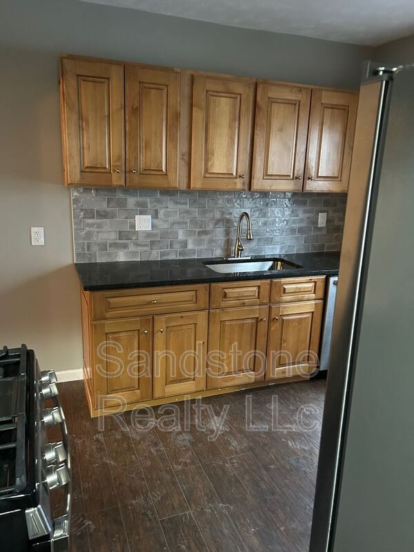 Building Photo - 3569 W 147th St
