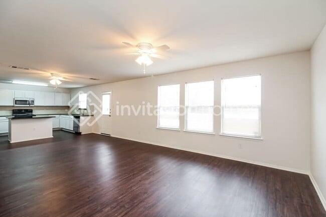 Building Photo - 13820 Canyon Ranch Rd