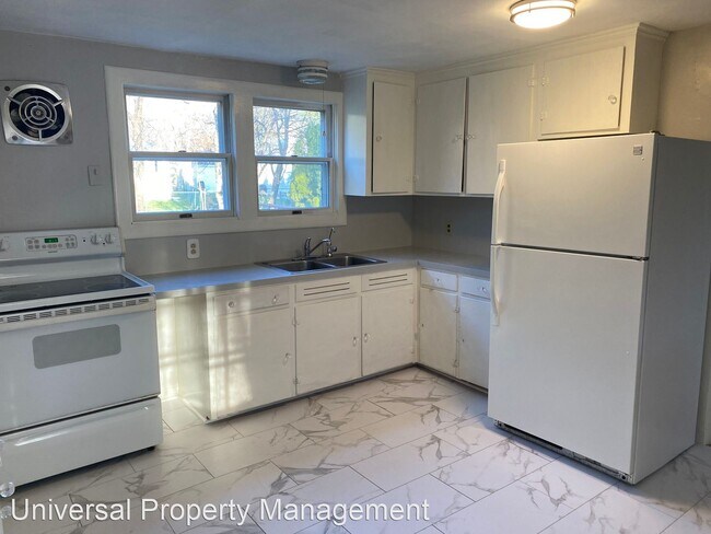 Building Photo - 3 br, 1 bath House - 265 Colonial Dr.