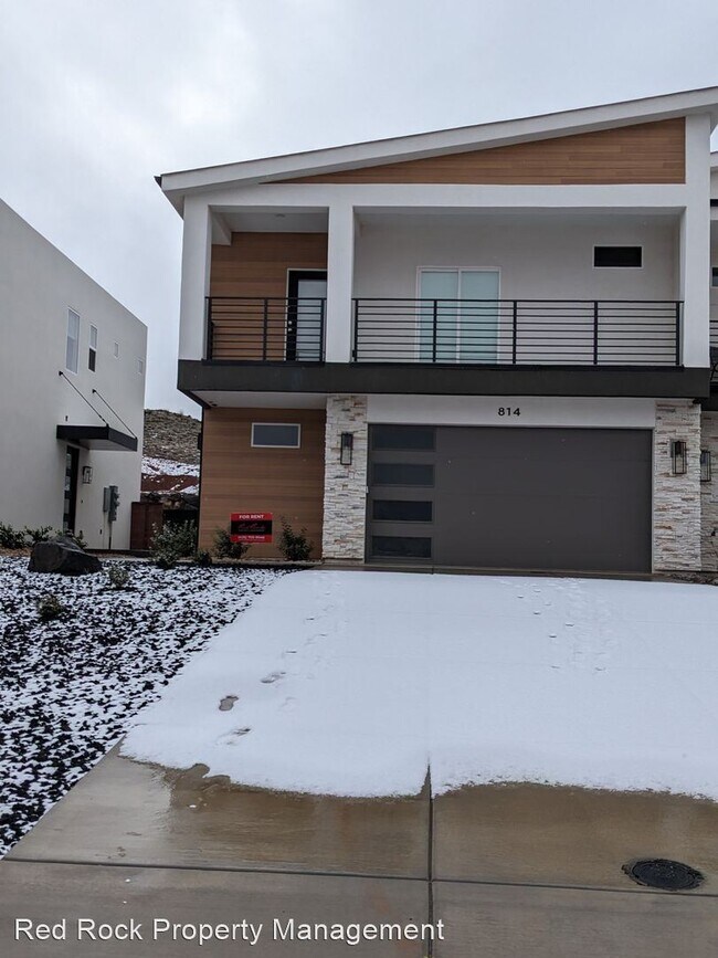 Foto del edificio - 3 br, 3 bath House - 814 E Desert Cactus