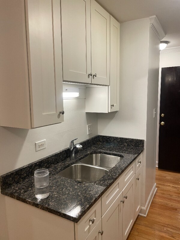 Foto del edificio - 5118 Fairview Ave
