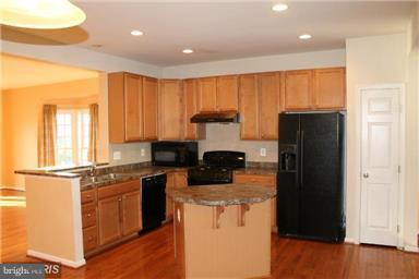 Foto del edificio - 3521 Tabard Ln