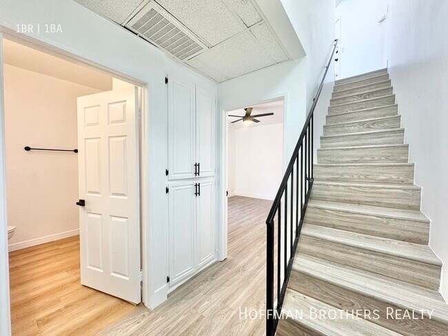 Building Photo - 15132 Magnolia Blvd