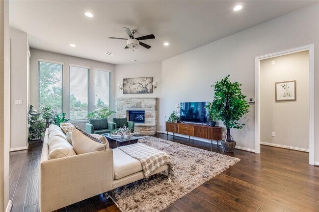 Foto del edificio - 4024 Castella Cove