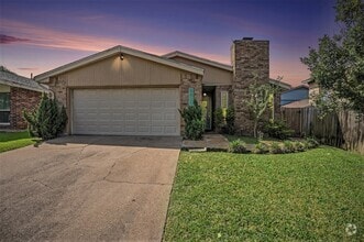 Building Photo - 5927 Maco St