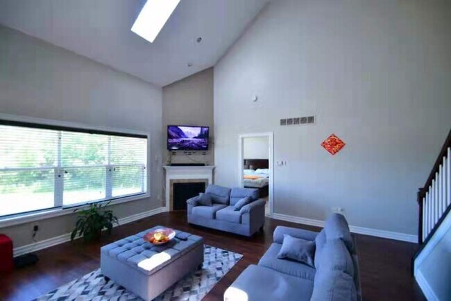 Foto del edificio - 108 Dockside Pkwy