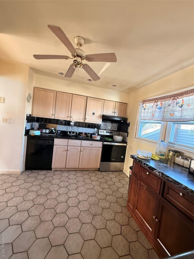 Building Photo - 2243 2nd St