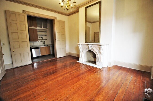 Foto del edificio - 216 W Monument St