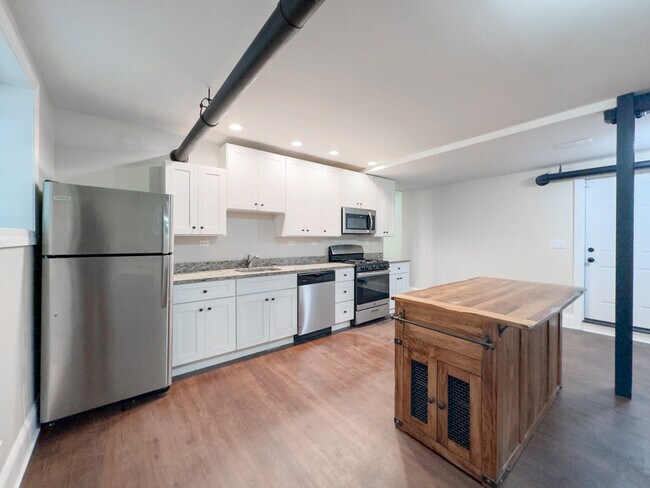 Foto del edificio - 936 E 52nd St