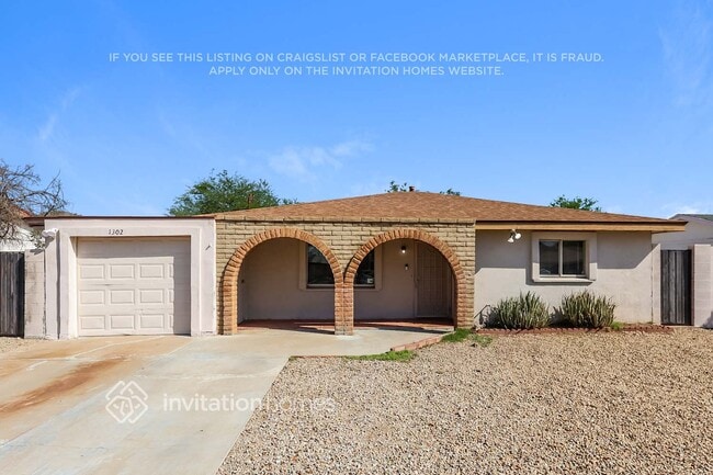 Building Photo - 1302 E Becker Ln