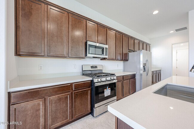Foto del edificio - 25076 N 77th Dr