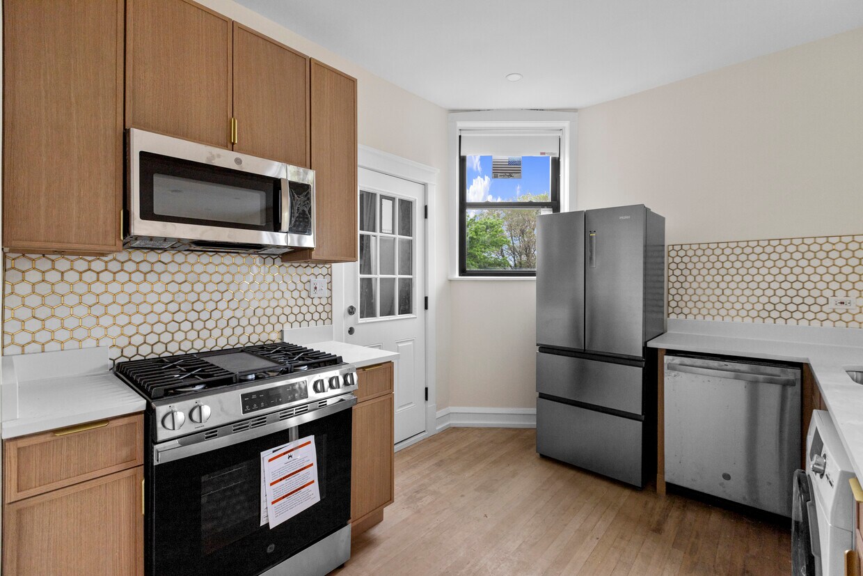 Foto principal - 4636 N Hamilton Ave