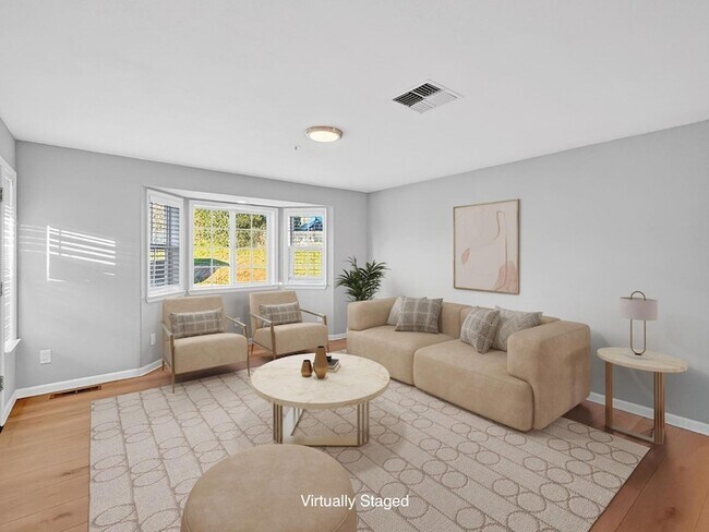 Foto del edificio - 2800 Roop Rd