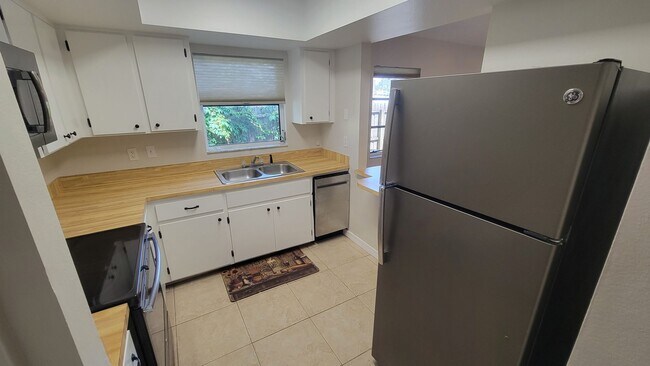 Foto del edificio - 1 Bedroom, 1 Bathroom in Seminole