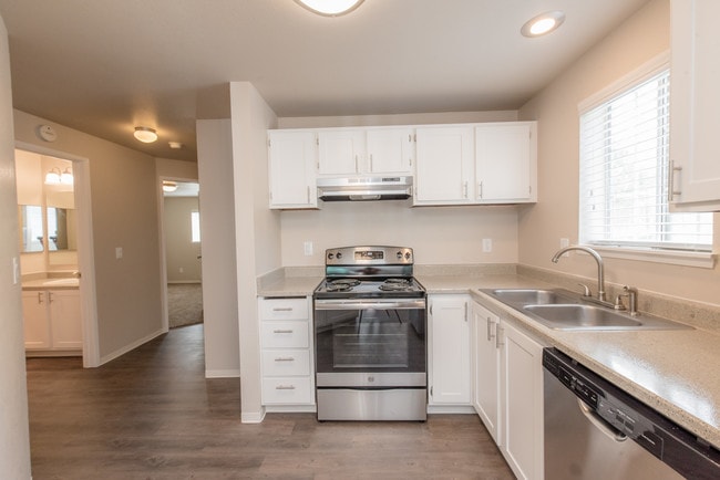 Building Photo - Providence Landing