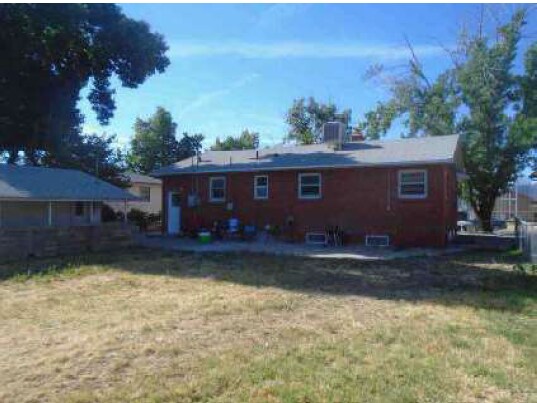 Building Photo - 550 Hall Ave