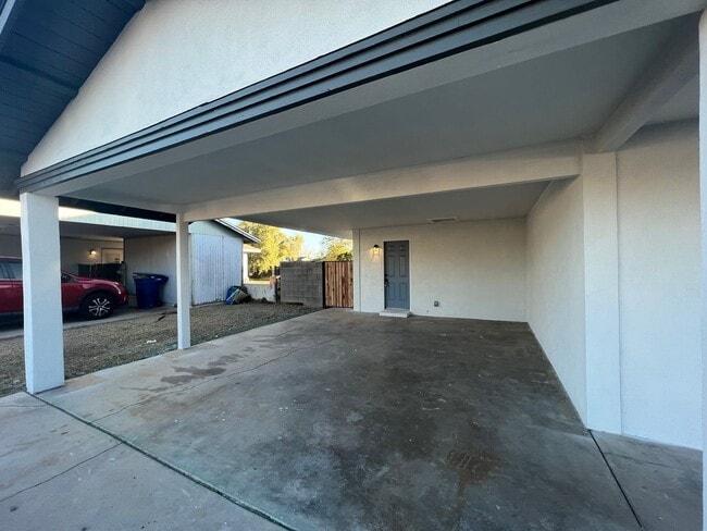 Foto del edificio - Remodeled 4 Bed/2 Bath in great ASU neighborhood