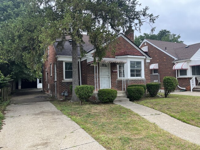 Building Photo - 16045 Edmore Dr