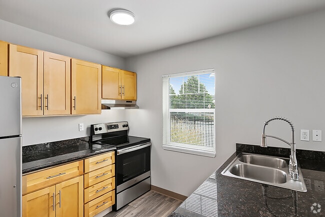 Building Photo - Legacy Ridge: Leasing Specials! Beautifull...