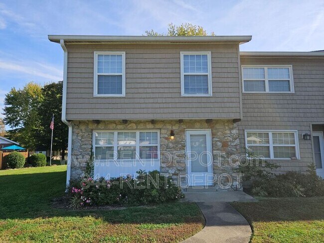 Foto del edificio - 7101 Pinehurst Dr