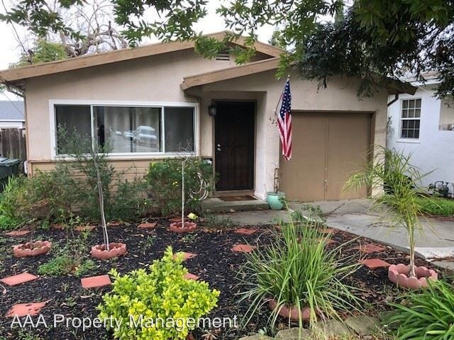 Primary Photo - 2 br, 1 bath House - 425 H Street