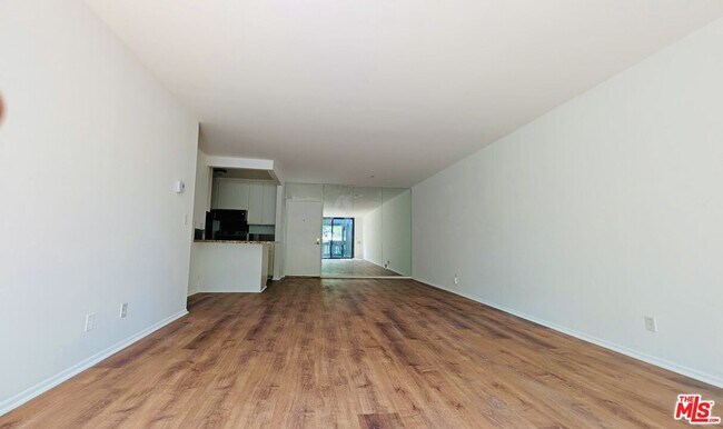 Foto del edificio - 7742 Redlands St