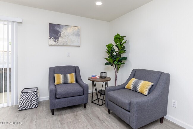Foto del edificio - 3033 S Hazelton Ln