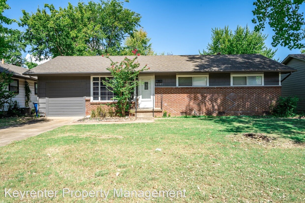3 br, 1 bath House 5941 E 27th Pl House Rental in Tulsa, OK