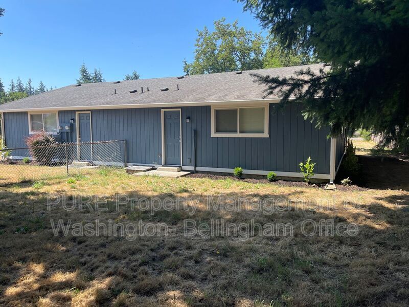 Foto principal - 9119 Rainbow Ln