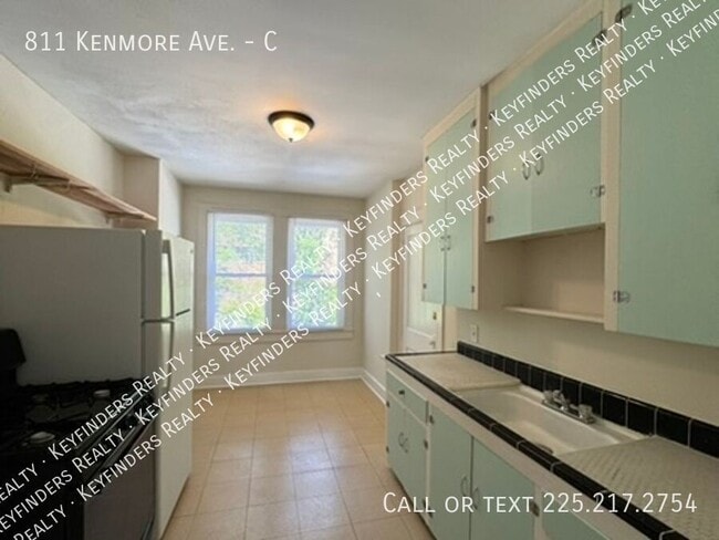 Photo - 811 Kenmore Ave Apartment