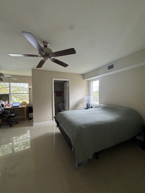 Foto del edificio - 7640 Westwood Dr