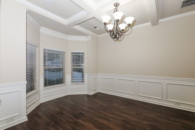 Foto del edificio - 576 Camano Way