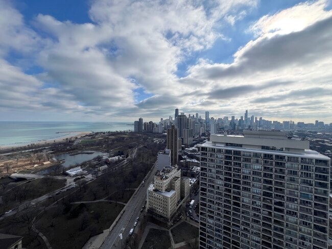 Foto del edificio - 2020 N Lincoln Park W