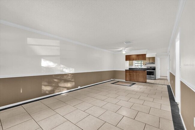 Foto del edificio - 1271 Woodman Way