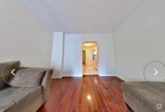 Building Photo - 400 E 91st St
