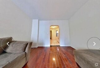 Building Photo - 400 E 91st St