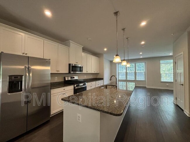 Building Photo - 1738 Whitehall Dr