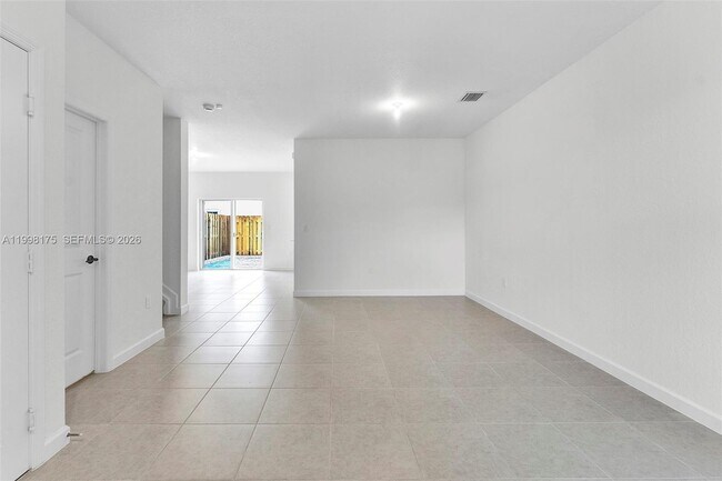 Foto del edificio - 11925 NW 46th St