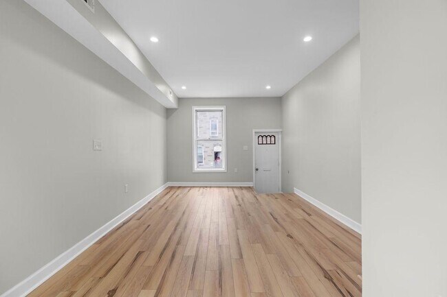 Foto del edificio - 31 N Curley St