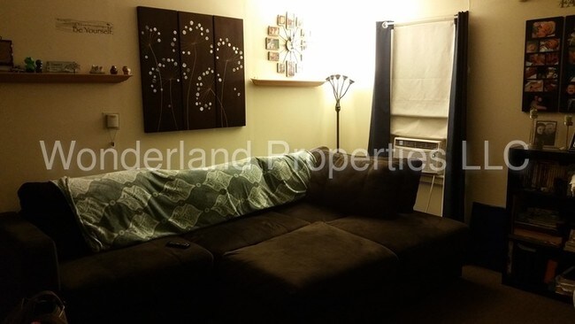 Foto del edificio - 4327 Ridge Rd
